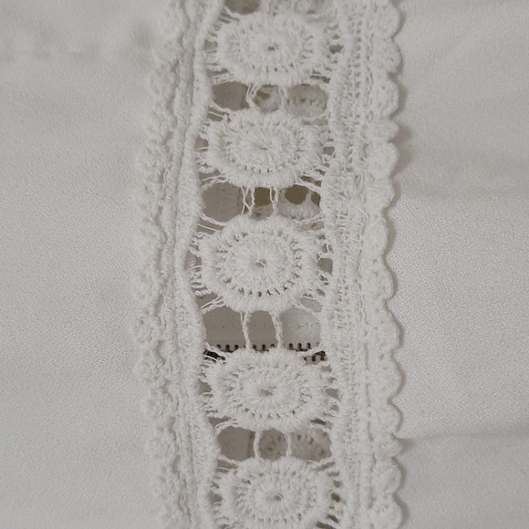 Beautiful white dress - Picture 5 of 5